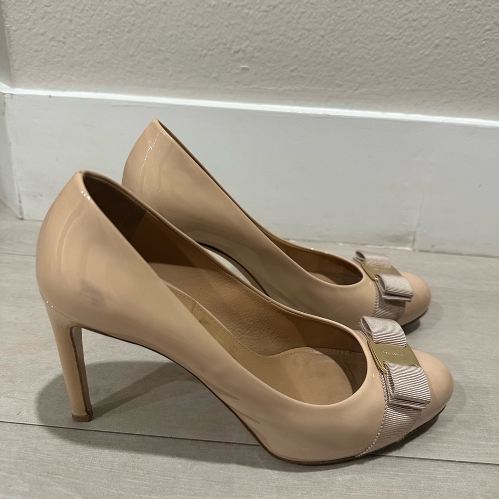Salvatore Ferragamo Shoes - Beige